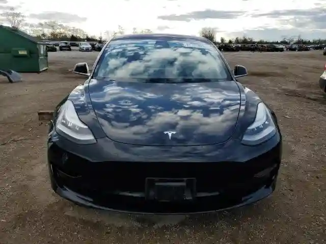 5YJ3E1EB4JF127481 2018 TESLA MODEL 3-4