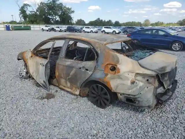 4T1B11HK4JU676975 2018 TOYOTA CAMRY-1