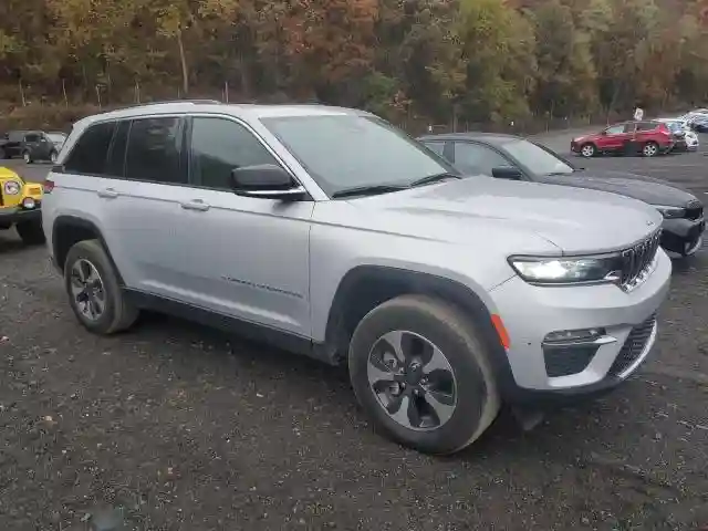 1C4RJYB67PC623581 2023 JEEP GRAND CHEROKEE-3