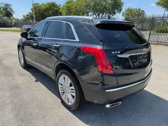 1GYKNERS6JZ139813 2018 CADILLAC XT5-1