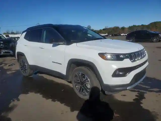 3C4NJDCBXNT159173 2022 JEEP COMPASS-3