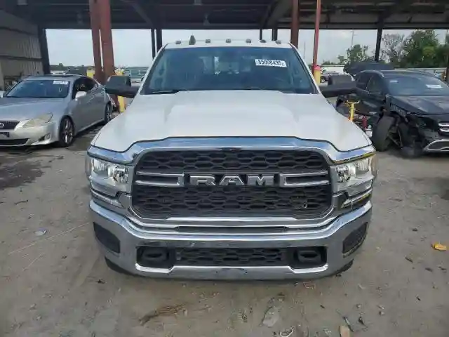 3C63RPGL1KG523674 2019 RAM 3500-4