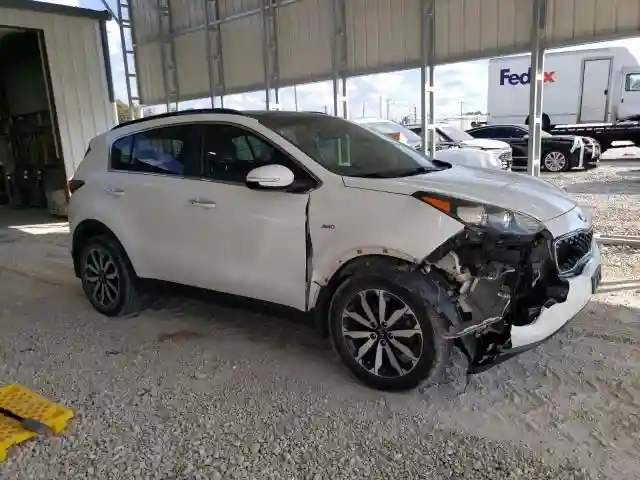 KNDPNCAC7J7365729 2018 KIA SPORTAGE-3