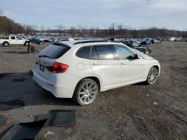 WBAVM5C55FVV94592 2015 BMW X1-2