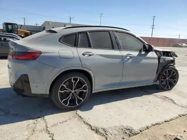 5YM23EC0XN9M66375 2022 BMW X4 M-2