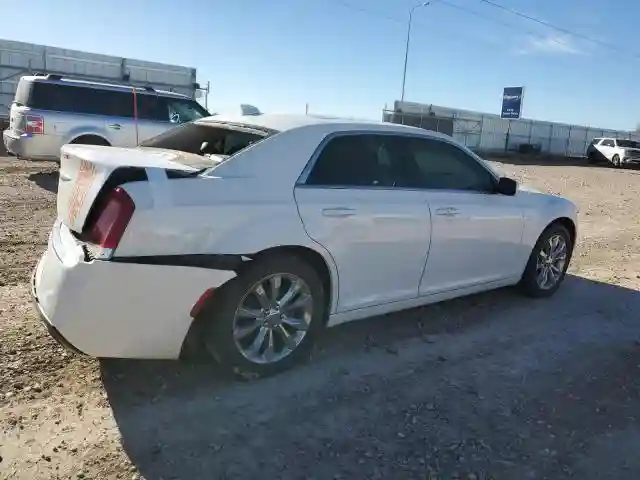 2C3CCARG4MH524252 2021 CHRYSLER 300-2