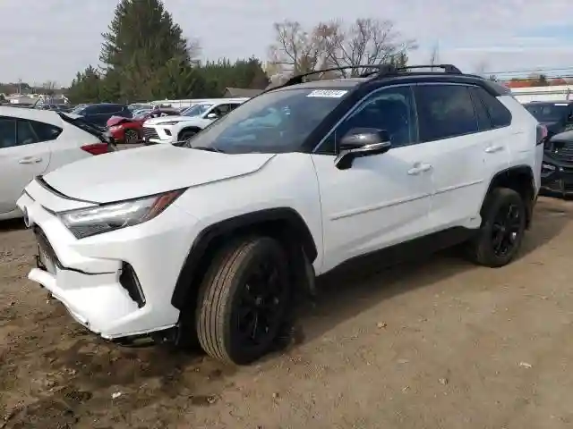 2T3E6RFV4RW066930 2024 TOYOTA RAV4-0