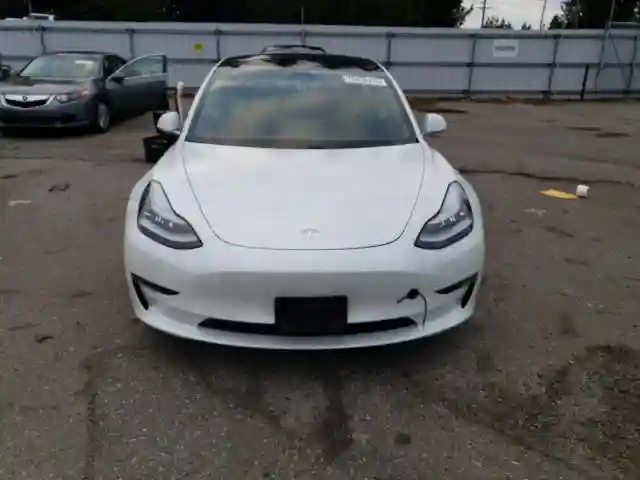 5YJ3E1EA0KF482415 2019 TESLA MODEL 3-4