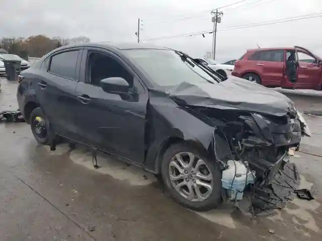 3MYDLBZV9GY129875 2016 TOYOTA SCION-3