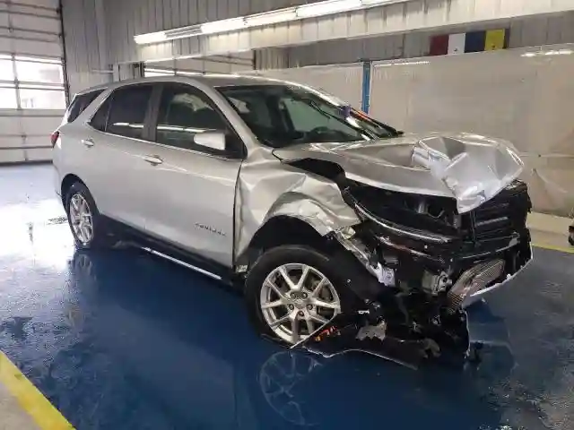 2GNAXTEV3N6112187 2022 CHEVROLET EQUINOX-3