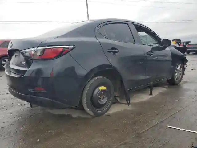 3MYDLBZV9GY129875 2016 TOYOTA SCION-2
