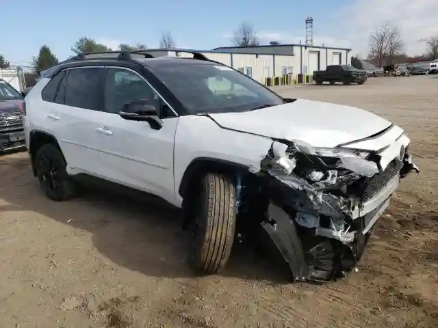 2T3E6RFV4RW066930 2024 TOYOTA RAV4-3