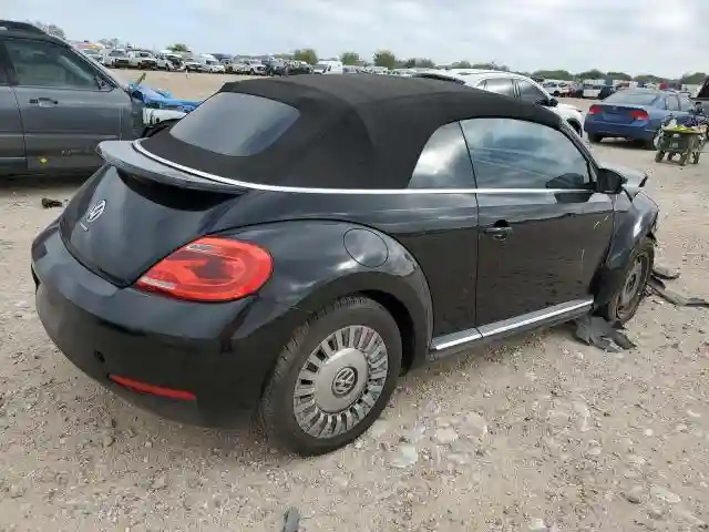 3VW517AT4FM811064 2015 VOLKSWAGEN BEETLE-2