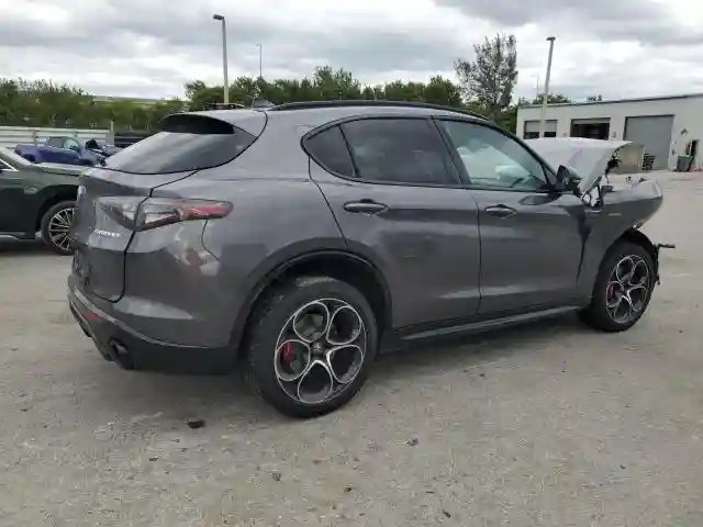 ZASPAKBN1R7D74757 2024 ALFA ROMEO STELVIO-2