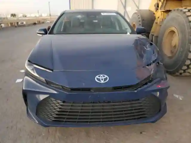 4T1DAACK2SU020565 2025 TOYOTA CAMRY-4
