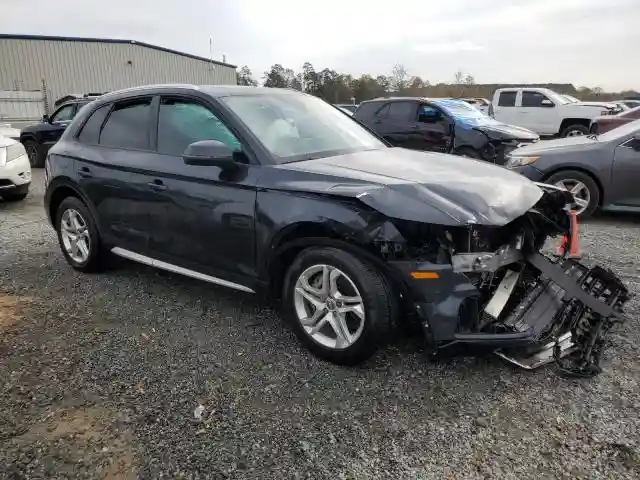 WA1ANAFY5J2185011 2018 AUDI Q5-3