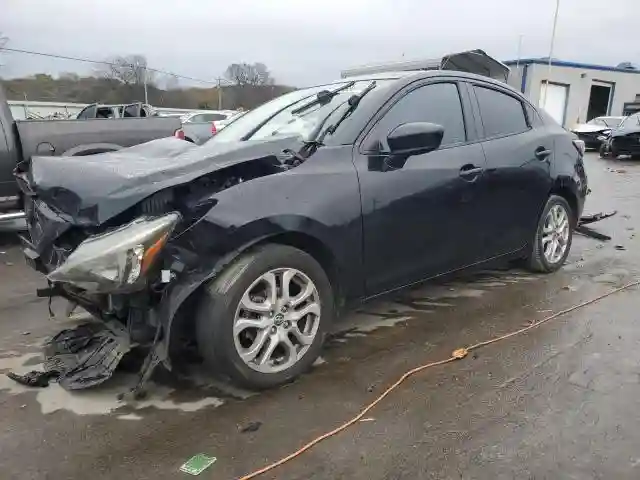 3MYDLBZV9GY129875 2016 TOYOTA SCION-0