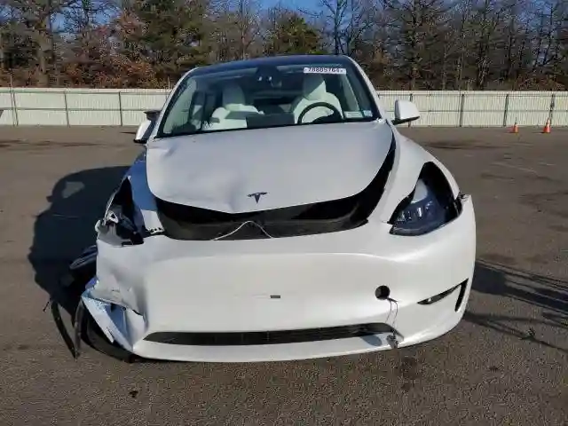 7SAYGDEE1RF036260 2024 TESLA MODEL Y-4