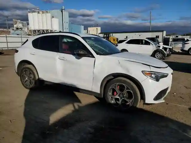 ZASPAKBN7K7C50837 2019 ALFA ROMEO STELVIO-3