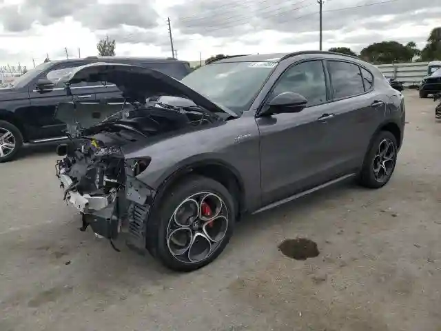 ZASPAKBN1R7D74757 2024 ALFA ROMEO STELVIO-0