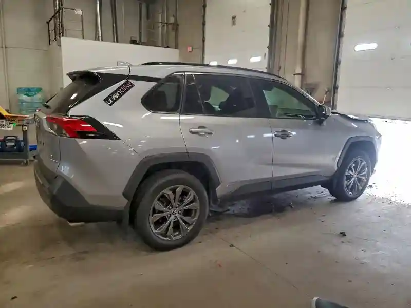 JTMB6RFV7ND058251 2022 TOYOTA RAV4-2