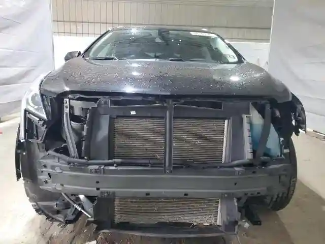1GYKNDRS3JZ172911 2018 CADILLAC XT5-4