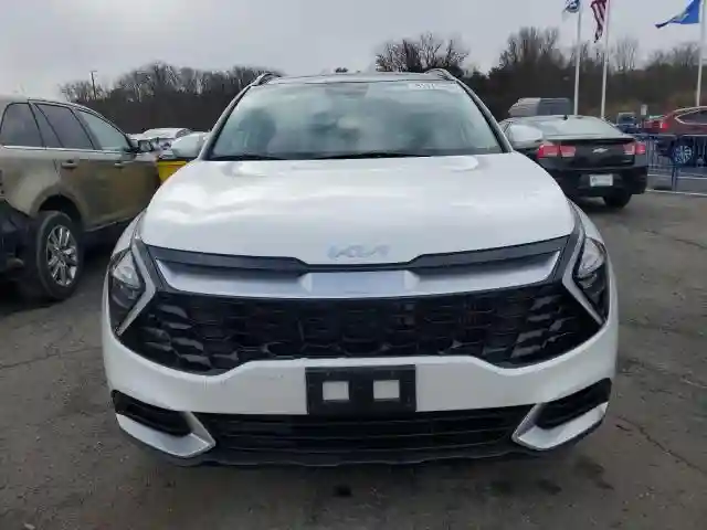 KNDPVCAG0P7023924 2023 KIA SPORTAGE-4