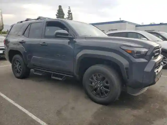 JTEVA5BR3S5066667 2025 TOYOTA 4RUNNER-3