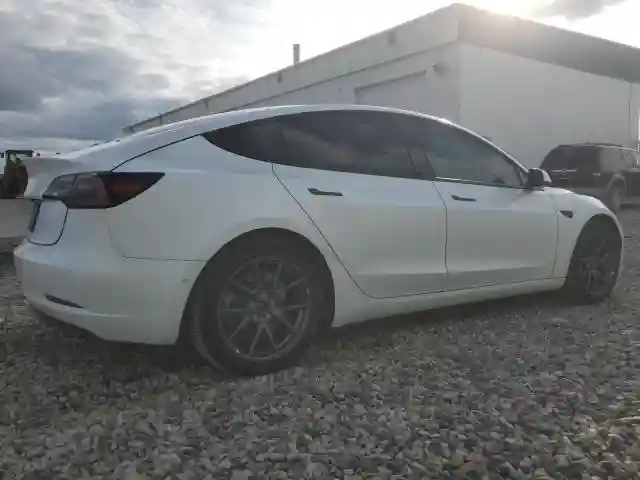 5YJ3E1EA6MF939473 2021 TESLA MODEL 3-2