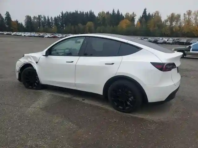 7SAYGAEE7RF157373 2024 TESLA MODEL Y-1