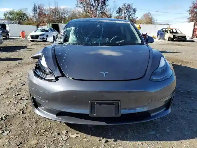 5YJ3E1EB5PF634530 2023 TESLA MODEL 3-4