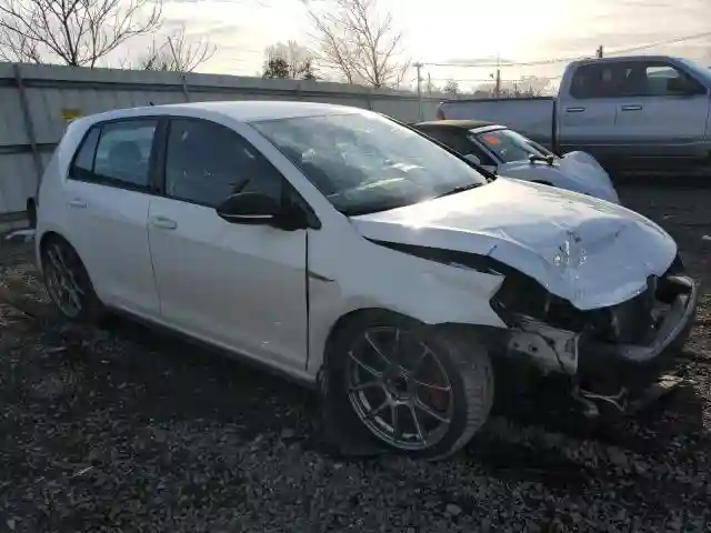 3VW547AU5HM007634 2017 VOLKSWAGEN GTI-3