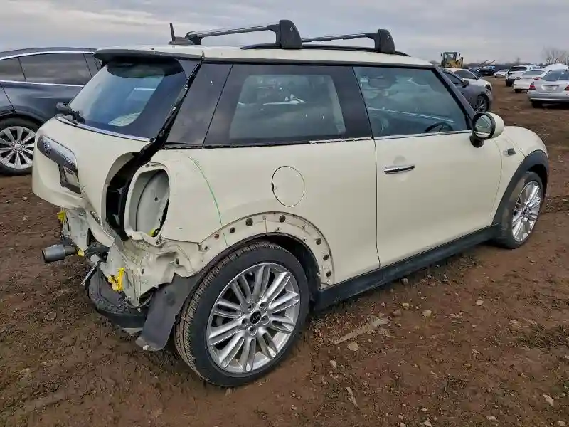 WMWXP5C57J2D71953 2018 MINI COOPER-2