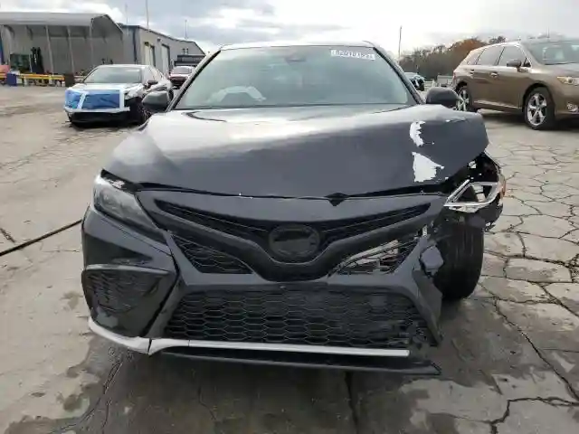 4T1G11AK4MU519922 2021 TOYOTA CAMRY-4