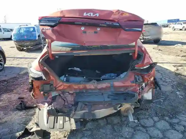3KPF24AD4RE708365 2024 KIA FORTE-5