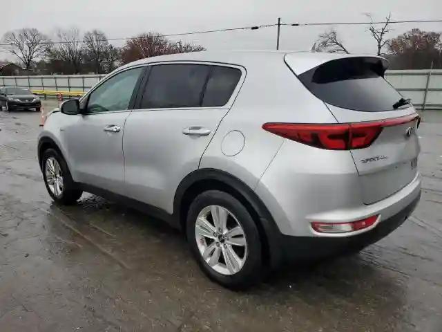 KNDPMCAC1J7408769 2018 KIA SPORTAGE-1