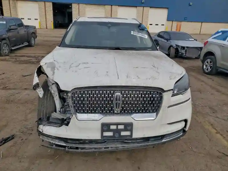 5LM5J7WC1PGL02064 2023 LINCOLN AVIATOR-4