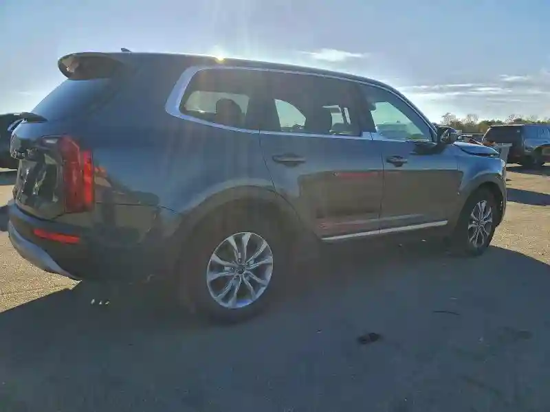 5XYP2DHC6NG267207 2022 KIA TELLURIDE-2