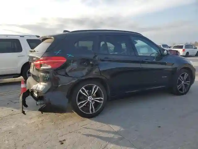 WBXHT3C31H5F72345 2017 BMW X1-2