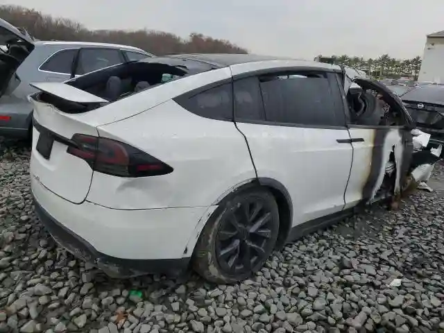 7SAXCAE58PF385595 2023 TESLA MODEL X-2