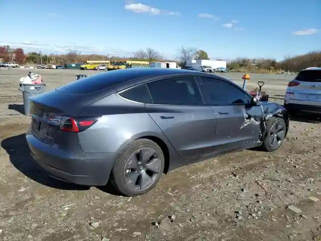 5YJ3E1EB5PF634530 2023 TESLA MODEL 3-2