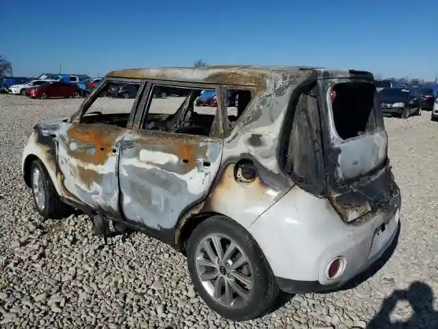 KNDJP3A53J7904266 2018 KIA SOUL-1