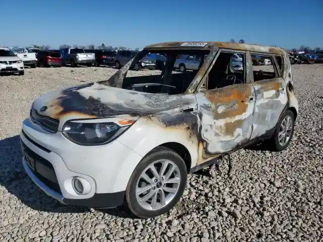 KNDJP3A53J7904266 2018 KIA SOUL-0
