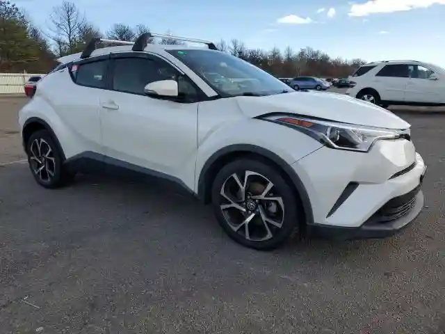 JTNKHMBXXK1040615 2019 TOYOTA C-HR-3