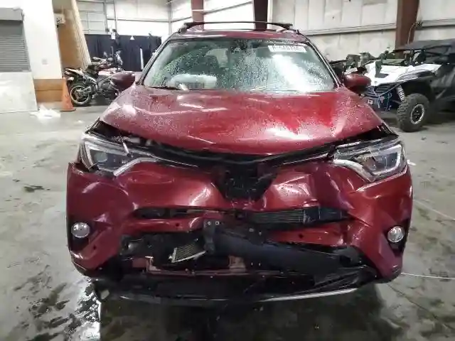 JTMDJREV8JD239961 2018 TOYOTA RAV4-4