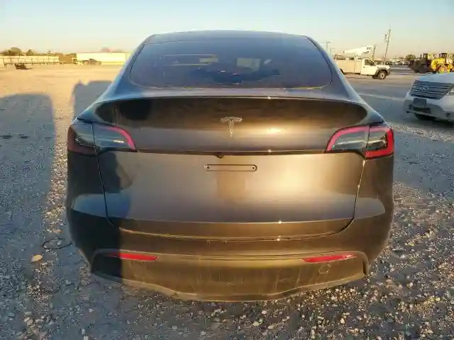 7SAYGDED4RA324326 2024 TESLA MODEL Y-5