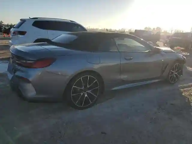 WBAFY4C07NCH97004 2022 BMW M8-2