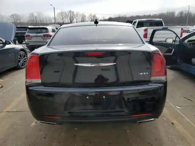 2C3CCAAG4JH265186 2018 CHRYSLER 300-5