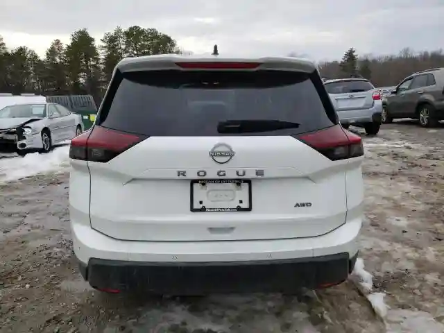 5N1BT3AB1RC746787 2024 NISSAN ROGUE-5