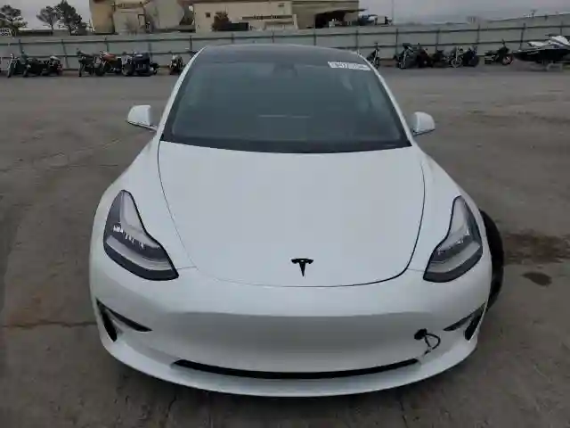 5YJ3E1EA8KF483053 2019 TESLA MODEL 3-4
